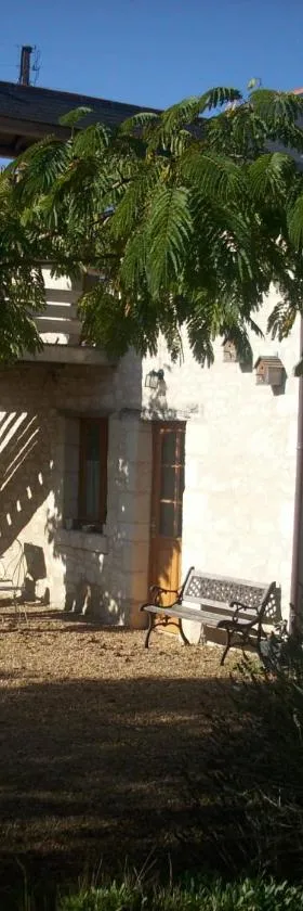 窑洞旅馆，位于Ambillou-Château的酒店