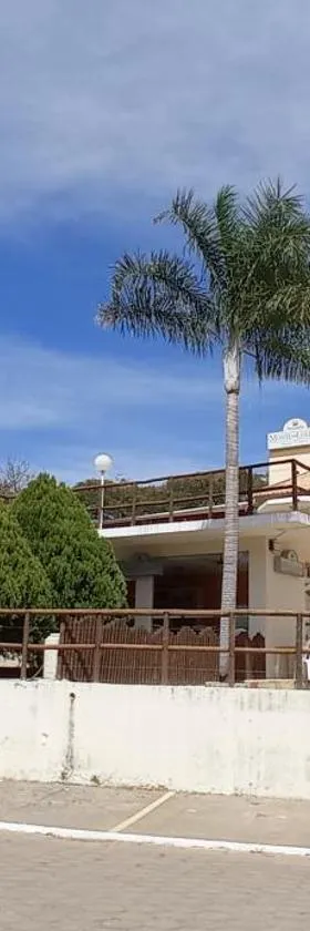 Pousada Monte das Colinas，位于Montezuma的酒店