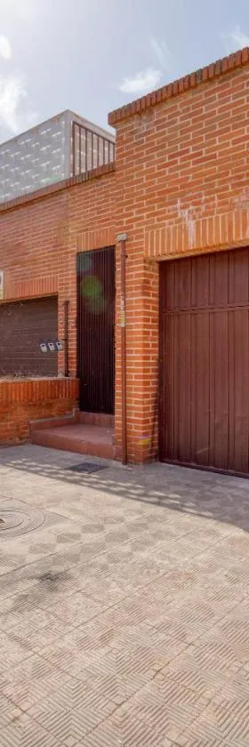 A Casa Grande CASA CAFE MADRID 22 PERSONAS，位于波苏埃洛-德阿拉尔孔的酒店