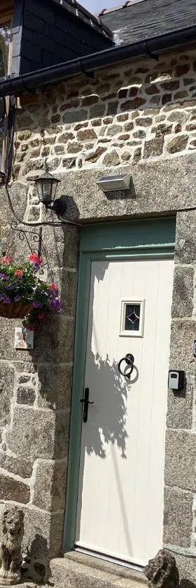 La Petite Fleur，位于Javron-Les-Chapelles的酒店
