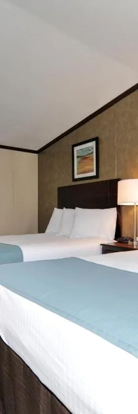 Instalodge Hotel and Suites Karnes City，位于Karnes City的酒店