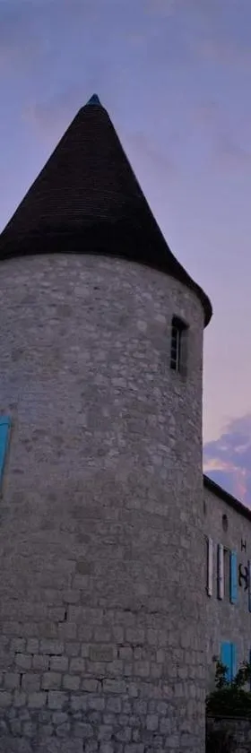 Un Petit Château，位于Lauzun的酒店