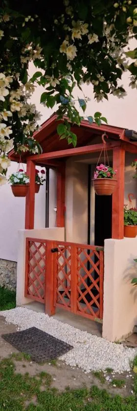 Apartament Strzyżowiec 80，位于Czernica的酒店