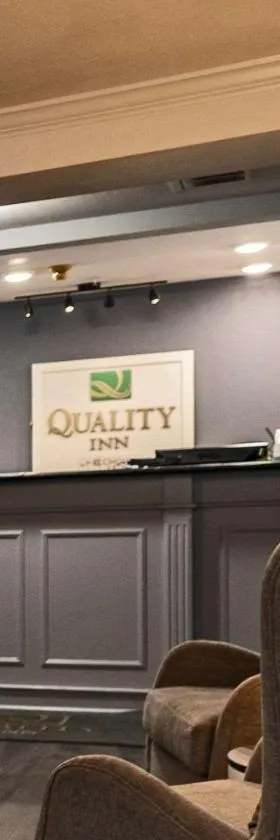 Quality Inn & Suites Tulare，位于图莱里的酒店