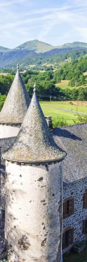 Chambre d’hôtes de Curières，位于Cheylade的酒店