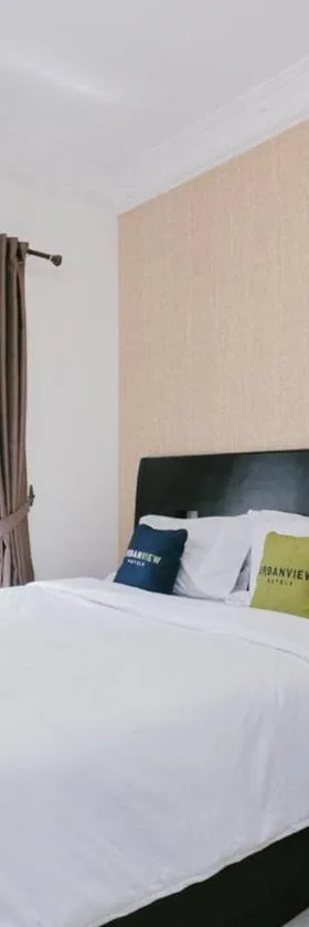 Urbanview Hotel Sultan Palace Malang by RedDoorz，位于Dau的酒店
