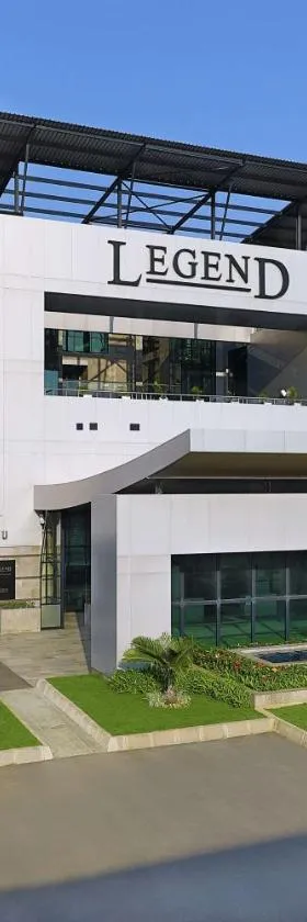 Legend Hotel Lagos Airport, Curio Collection By Hilton，位于拉各斯的酒店