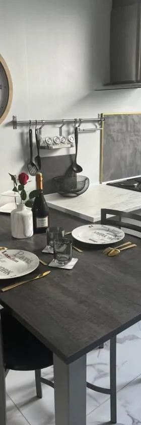 Logement studio，位于Quintin的酒店