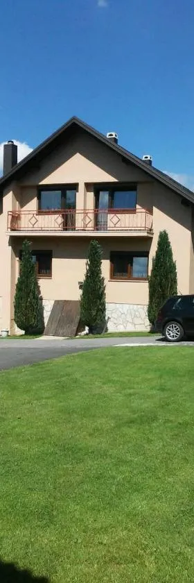 House Pribić，位于Vrelo Koreničko的酒店