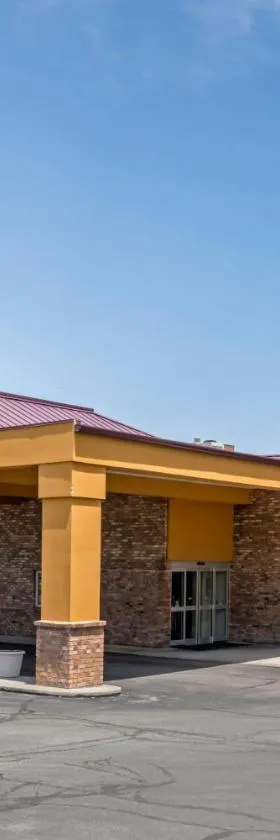 Quality Inn & Suites Lincoln South，位于林垦的酒店