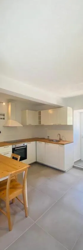 Olive tree cottage，位于埃利亚·拉克尼亚斯的酒店