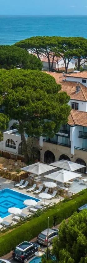 Hôtel Ibaïa - Piscine & Spa，位于昂代的酒店