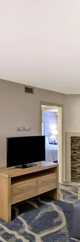 Homewood Suites by Hilton Windsor Locks Hartford，位于温莎洛克斯的酒店