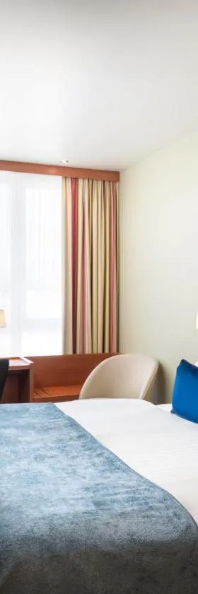 Leonardo Hotel Salzburg Airport，位于萨尔茨堡的酒店