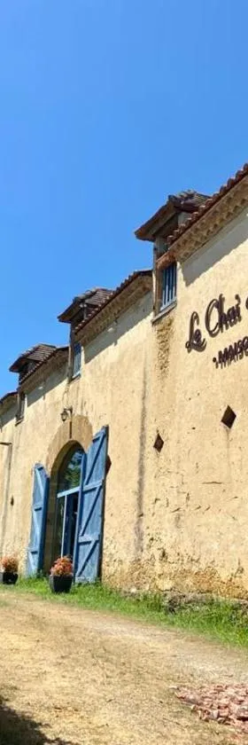 勒柴亚玛吉纳克旅馆，位于Monguilhem的酒店