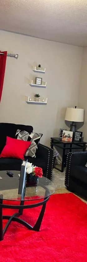 Cozy 1 bed ~ Close to Soaring Eagle and Downtown，位于芒特普莱森特的酒店