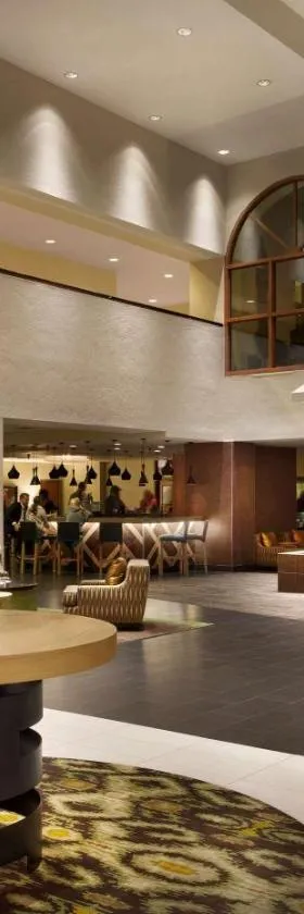 Embassy Suites by Hilton Phoenix Tempe，位于坦培的酒店