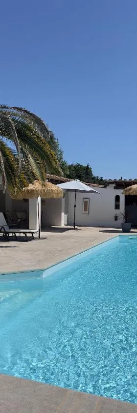 Alpilles Camargue Mas Falabrego，位于Raphèle的酒店