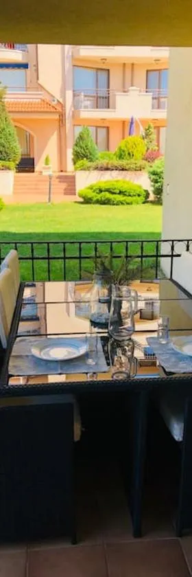 3 bedroom seaview apartment /Ground floor/，位于托波拉的酒店