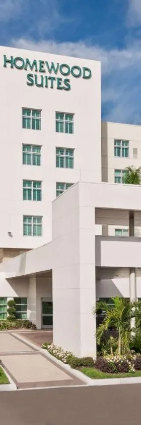 萨拉索塔莱克伍德牧场希尔顿惠庭套房酒店，位于萨拉索塔的酒店