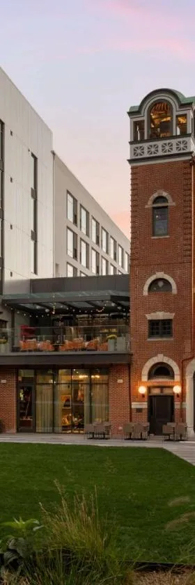 Hotel West & Main Conshohocken, Tapestry Collection Hilton，位于Conshohocken的酒店