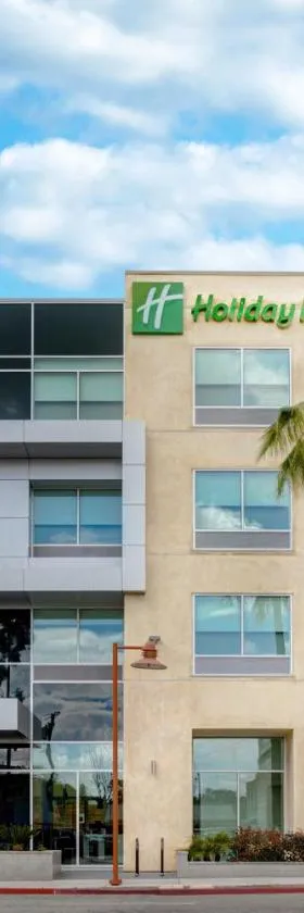 Holiday Inn Express & Suites - Glendale Downtown，位于格伦代尔的酒店