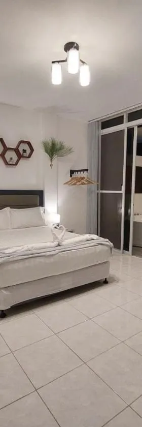 Bonsai Jacuzzi Suites，位于邦劳的酒店