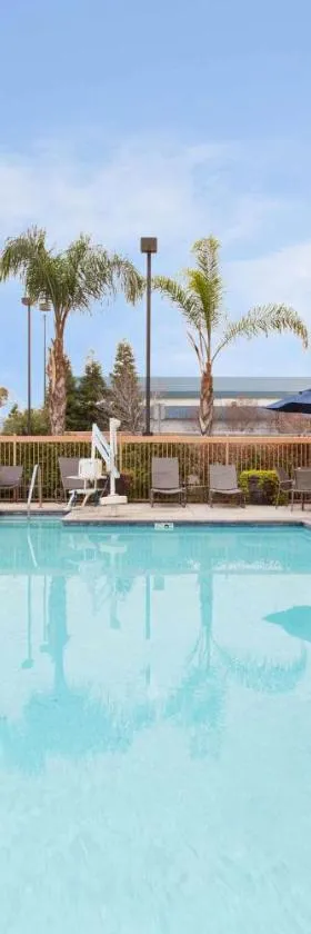 Hampton Inn & Suites Clovis Airport North，位于克洛维斯的酒店