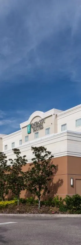 Embassy Suites by Hilton Tampa Brandon，位于坦帕的酒店