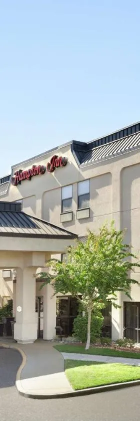 翠西希尔顿恒庭酒店，位于特雷西的酒店