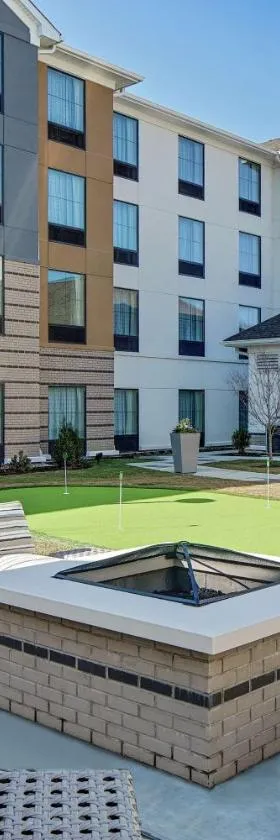 Homewood Suites By Hilton Ronkonkoma，位于朗康科马的酒店