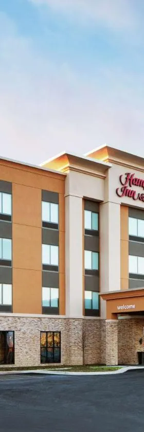 Hampton Inn & Suites Chicago/Waukegan，位于沃基根的酒店