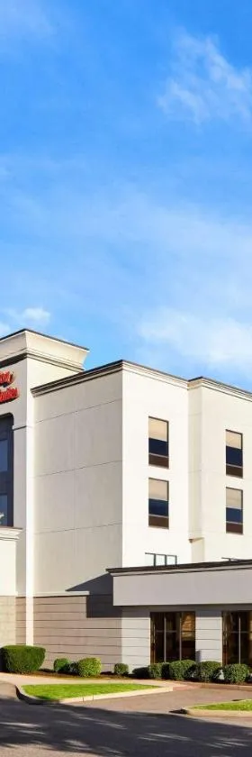 西哈芬汗普顿酒店，位于西黑文的酒店