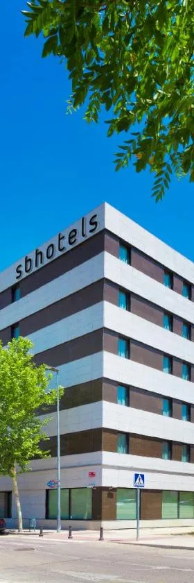 Hotel SB Express Madrid Norte，位于圣塞巴斯蒂安德洛斯雷耶斯的酒店