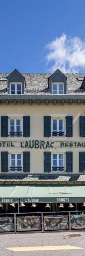 Hôtel-Restaurant Logis l'Aubrac Laguiole，位于拉吉约勒的酒店