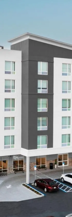 TownePlace Suites by Marriott Tampa Clearwater，位于克利尔沃特的酒店