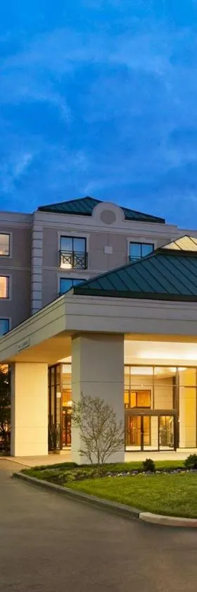 Embassy Suites by Hilton Philadelphia Airport，位于费城的酒店