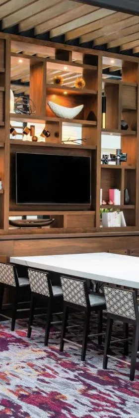Embassy Suites by Hilton Walnut Creek，位于核桃溪的酒店