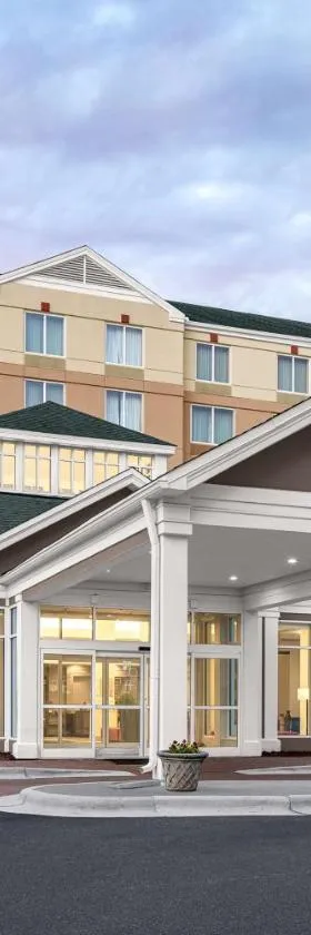 Hilton Garden Inn Raleigh Durham Airport，位于莫里斯维尔的酒店