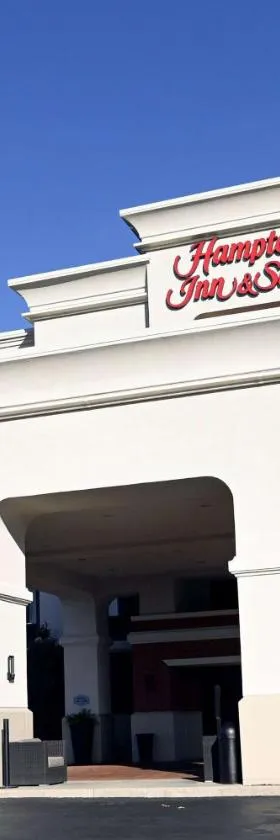 汉普顿史密斯菲尔德酒店及套房，位于Smithfield的酒店