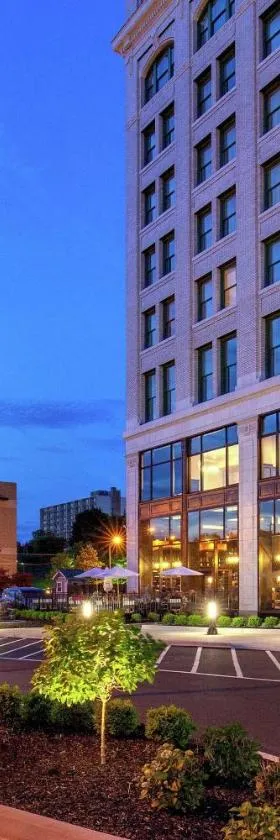 Doubletree By Hilton Youngstown Downtown，位于扬斯敦的酒店