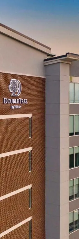 DoubleTree by Hilton Asheville Downtown，位于阿什维尔的酒店