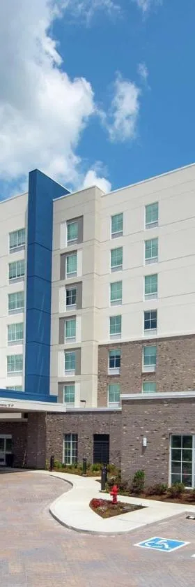 Hampton Inn & Suites by Hilton Nashville North Skyline，位于纳什维尔的酒店