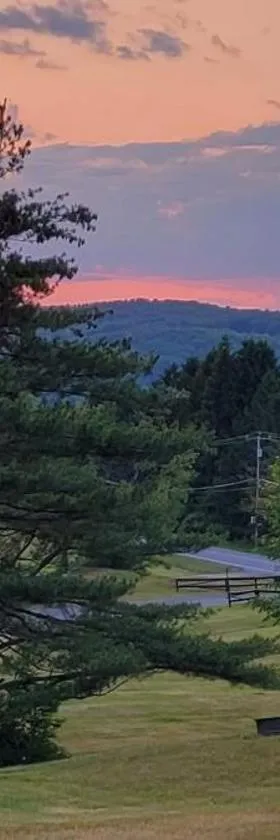 Lake Lauderdale Campground，位于Cambridge的酒店