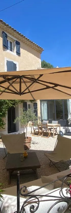Casa Cycas, Meublé tourisme 4 étoiles，位于Pujaut的酒店