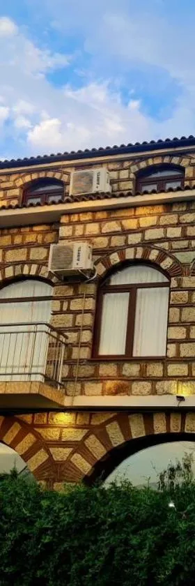 Hotel Divna，位于Krumovgrad的酒店