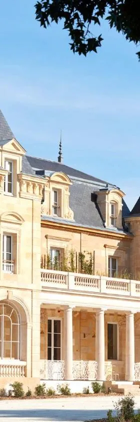 Château Léognan, Domaine viticole - proche Bordeaux，位于莱奥尼昂的酒店