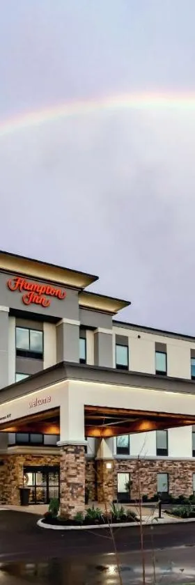 Hampton Inn Madison, OH，位于Madison的酒店