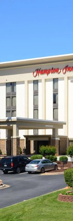 Hampton Inn Charlotte North Lake Norman，位于科尼利厄斯的酒店