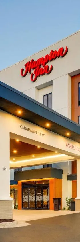 卡明汉普顿酒店，位于卡明的酒店